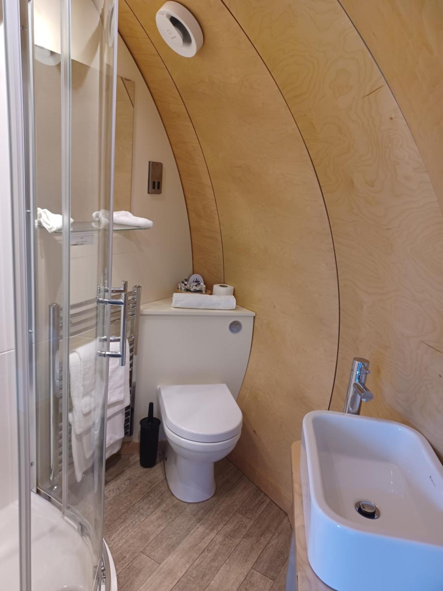 Glenarm Castle Ocean View Pods Hotel Exterior foto