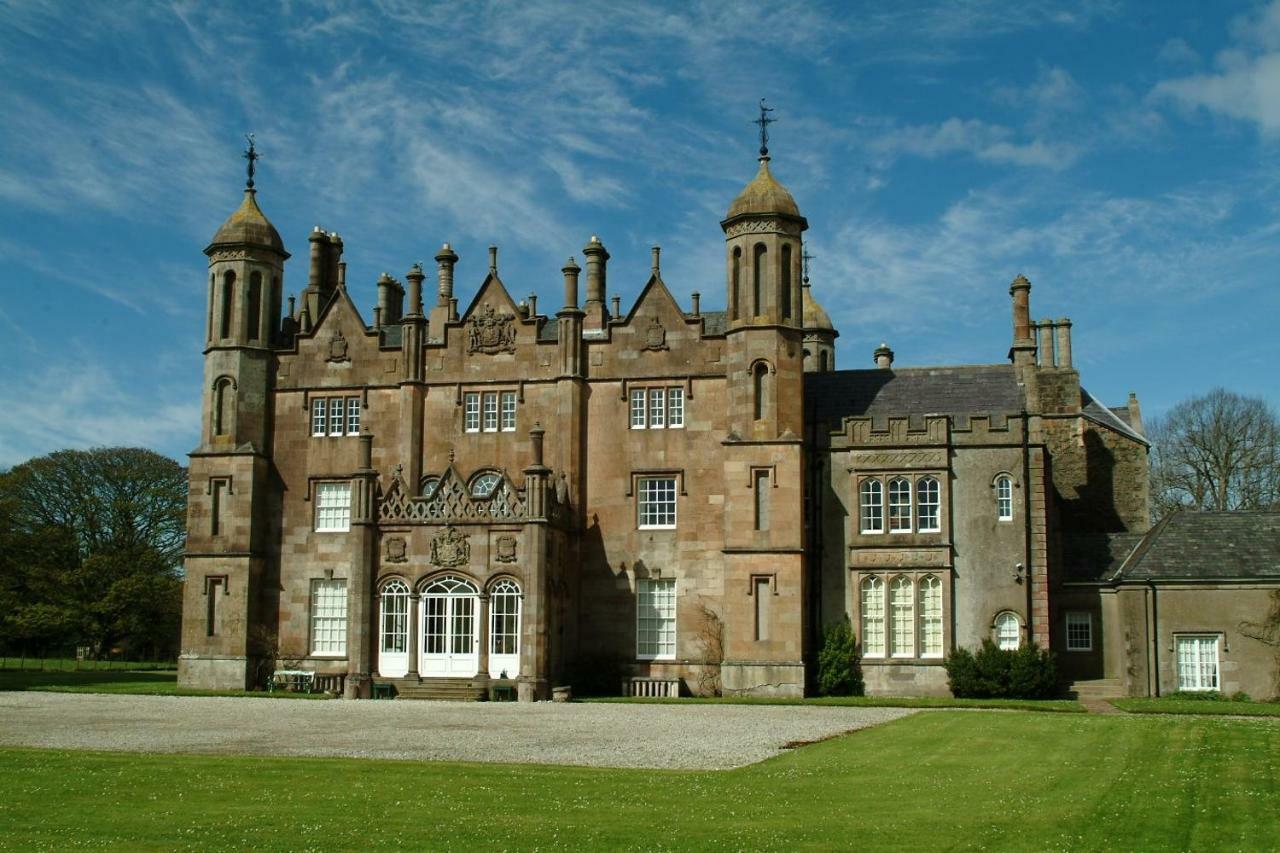 Glenarm Castle Ocean View Pods Hotel Exterior foto