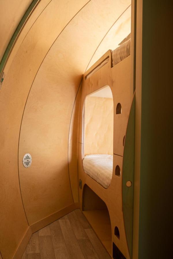 Glenarm Castle Ocean View Pods Hotel Exterior foto